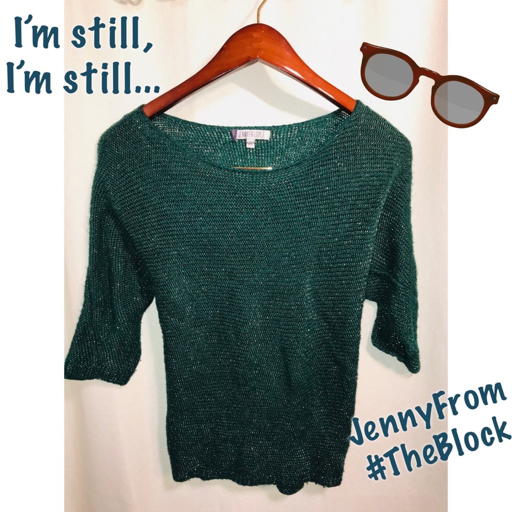 Jennifer Lopez | Knit sparkly green sweater top!